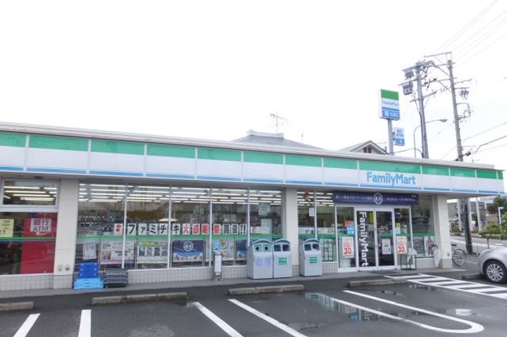 リヴィエール辰起の周辺