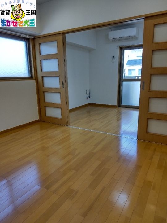 サンロイヤルIIIの居間