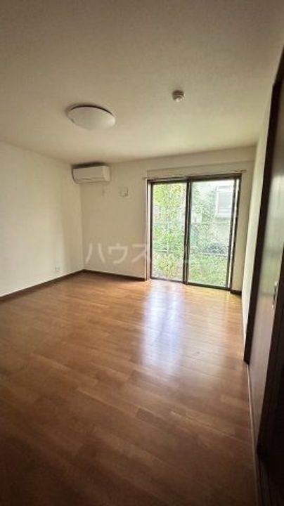 サニーハウスの居間