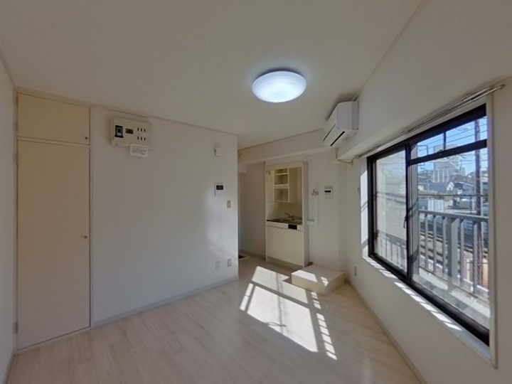 府中ハイツ美好町の居間