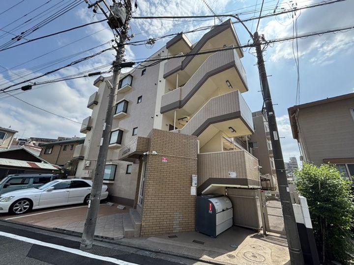 メイプルハイツの外観