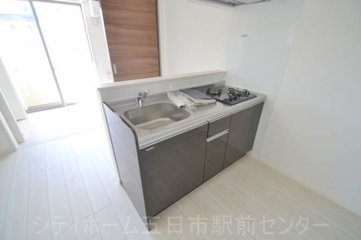 セブンプロート五日市リバーサイドIIのキッチン