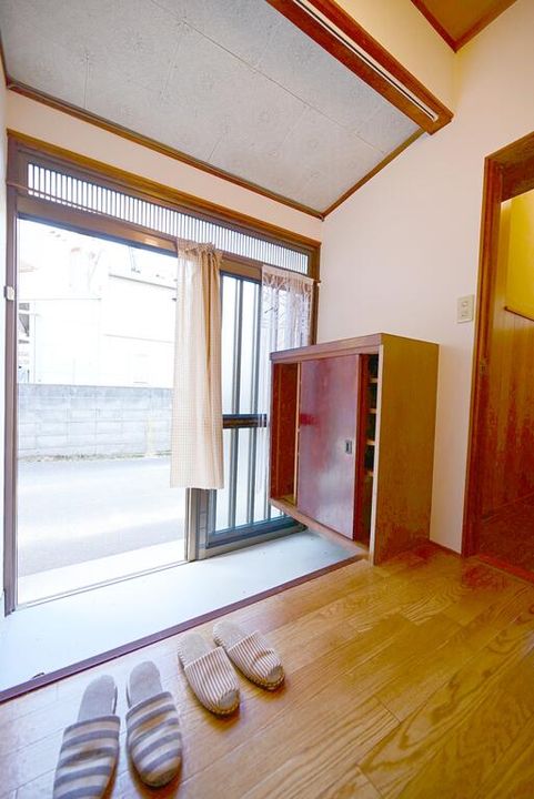 広島県広島市安芸区矢野東4(一戸建)の賃貸物件の玄関