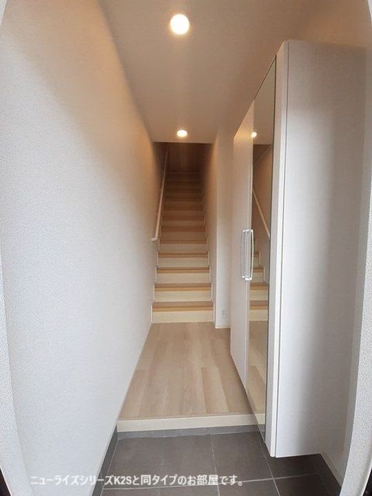 アクアルーチェ久保泉IIの玄関