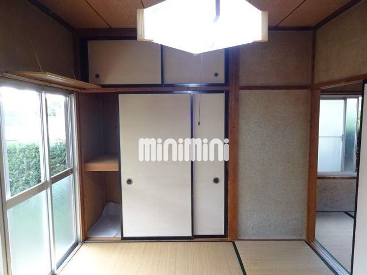 静岡県沼津市駿河台(一戸建)の賃貸物件の居間