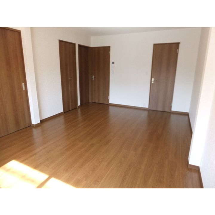 ライオンズパレスIIIの居間