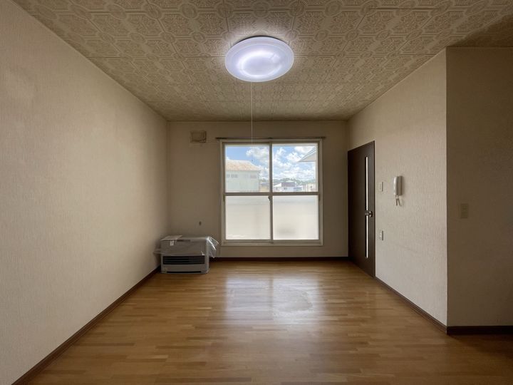 グランディール忠和の居間