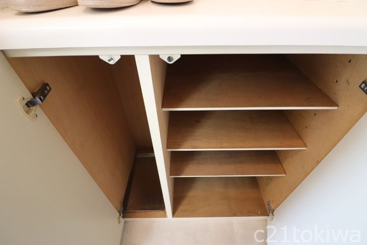 志木アーバンハイツの玄関