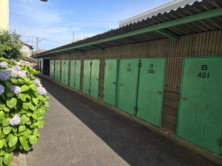 岡マンションの地図