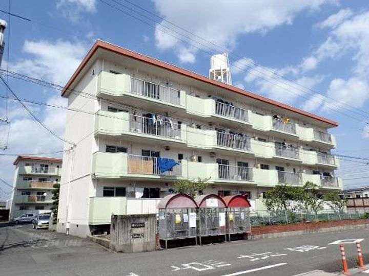 岡マンションの外観
