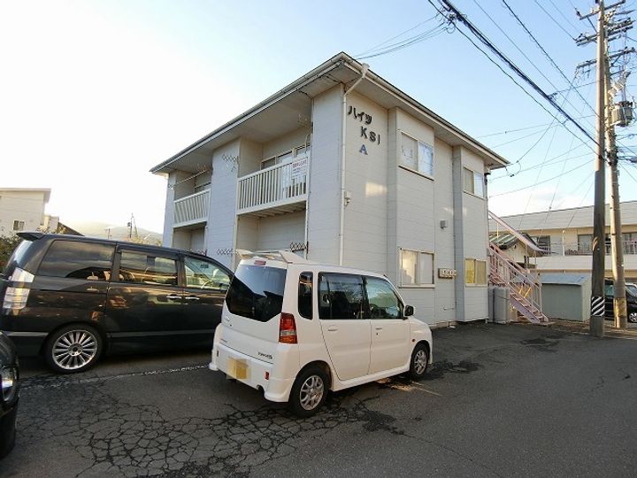 ハイツKSI A棟の外観