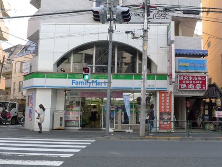 カレドセルクルの周辺