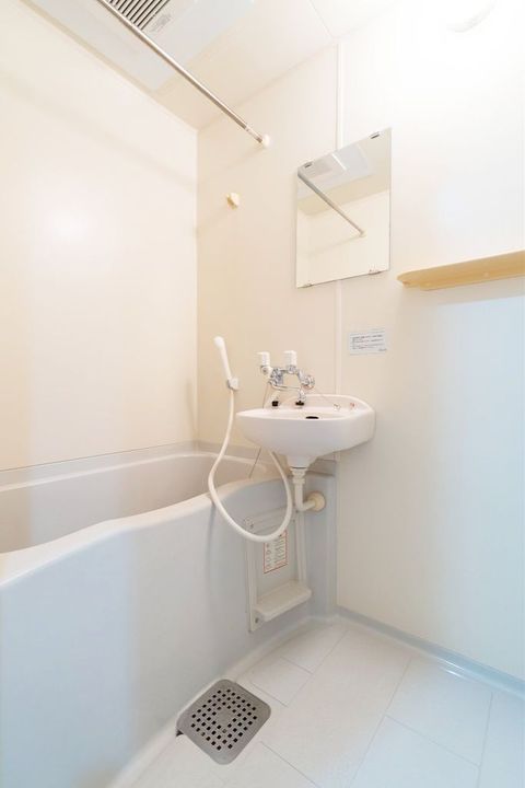 ラヴィニア北村 IIの風呂