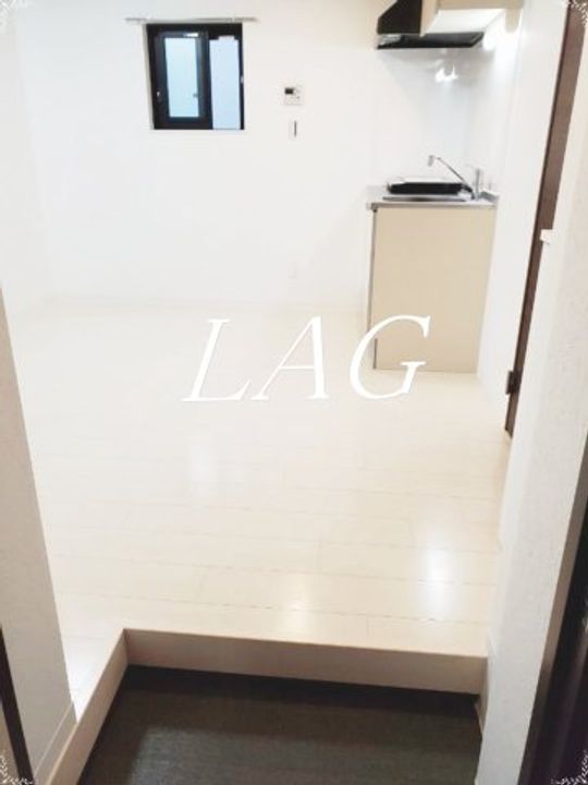 リノ西落合の玄関