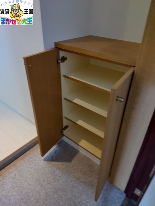 サンロイヤルIの玄関