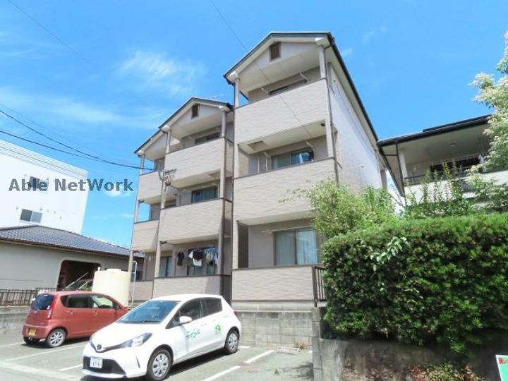 エレガンス菊陽の外観