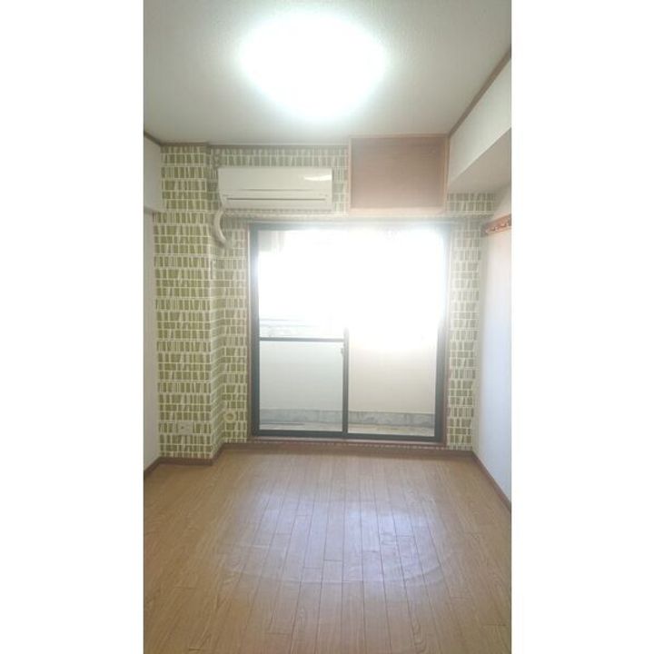 春里第一ビルの内装