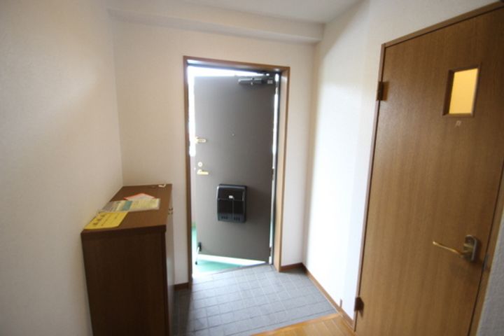 サンシャインハイム伊藤の玄関