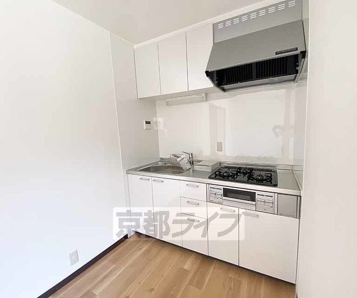 京都府京都市右京区西院春栄町(一戸建)の賃貸物件のキッチン