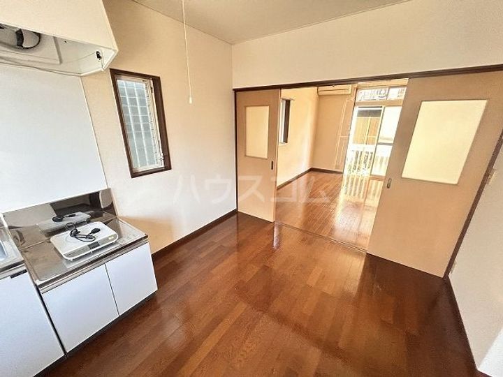 メゾンドカワグチの居間