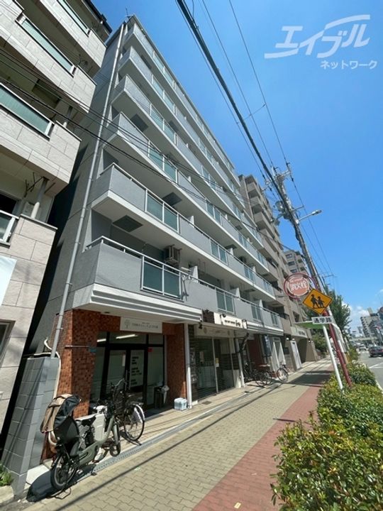 第2マンションローヤルの外観