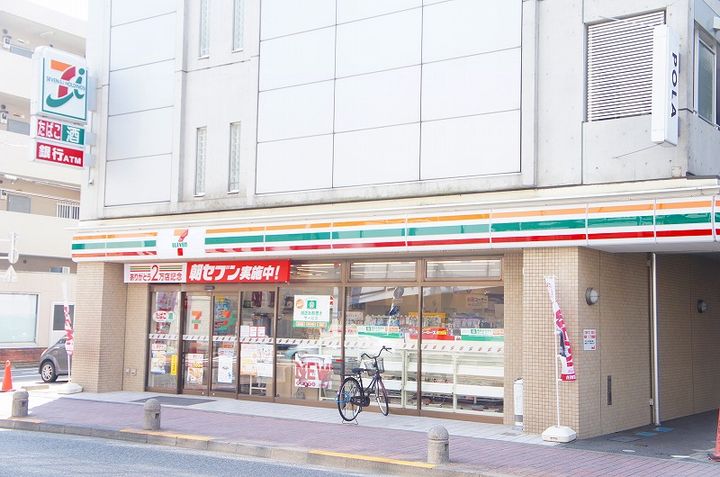 フレグランスBの周辺