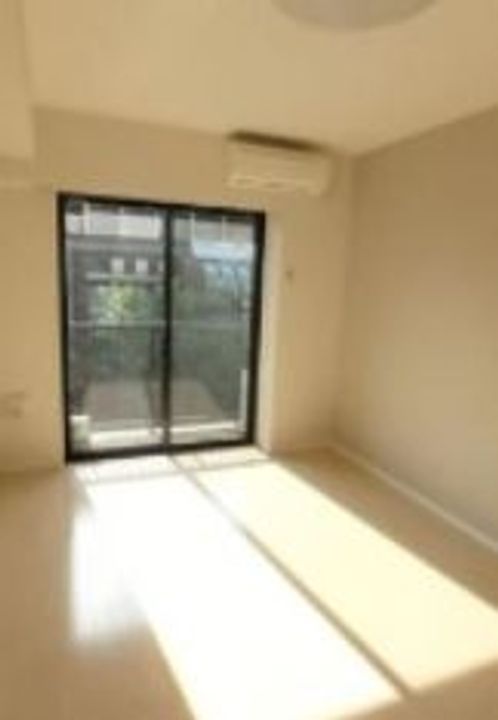 シャルム白金の居間