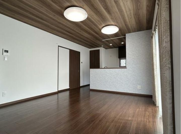 神奈川県小田原市小竹(一戸建)の賃貸物件の居間