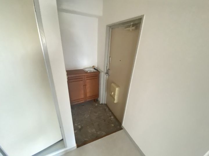 たけうちビルの玄関