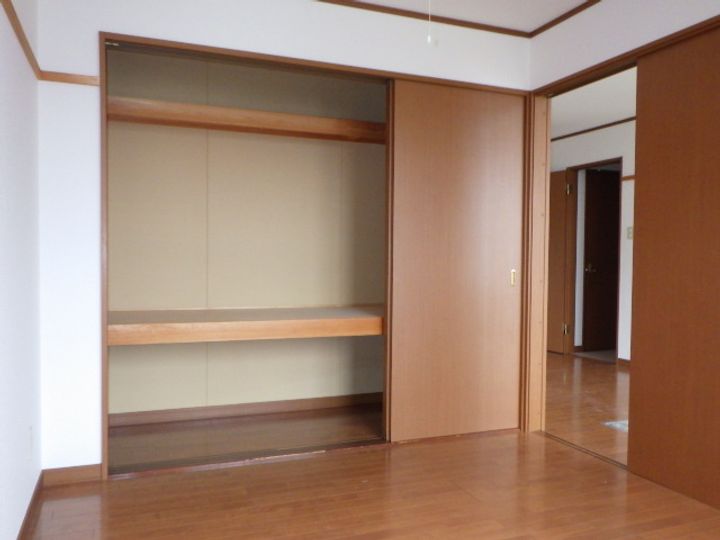 メルセデス栄1の内装