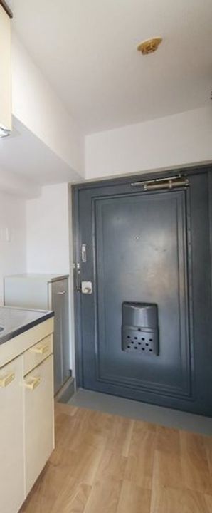 ミラドール今IIの玄関