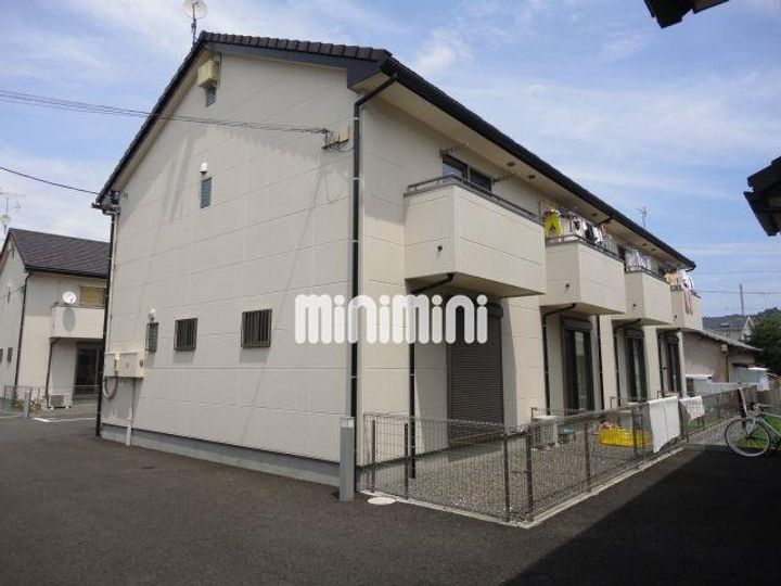 メイウールメゾン新伝馬の外観
