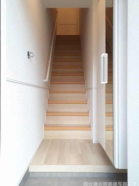 カスターニャの玄関