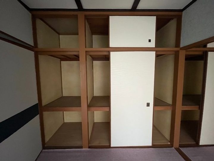 西本アパートの内装
