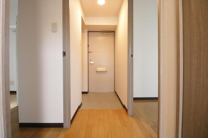 埼玉県川口市本町1(マンション)の賃貸物件の玄関