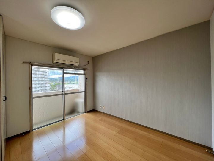 コスタ清武の内装