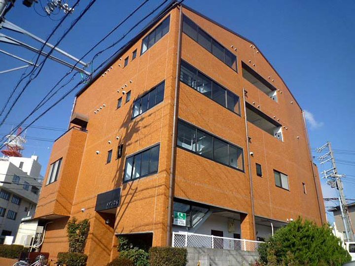 メゾン岸本の外観