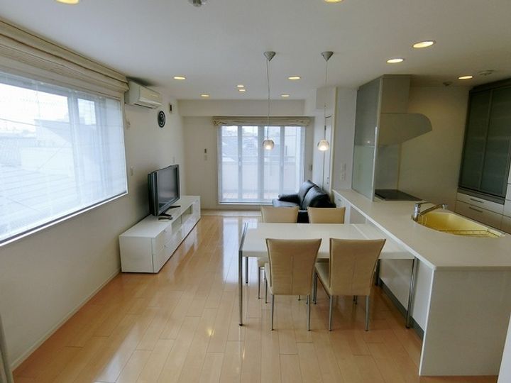 東京都杉並区西荻南1(マンション)の賃貸物件の居間