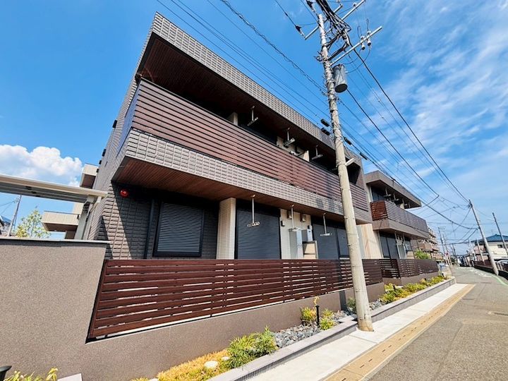 クレストの外観