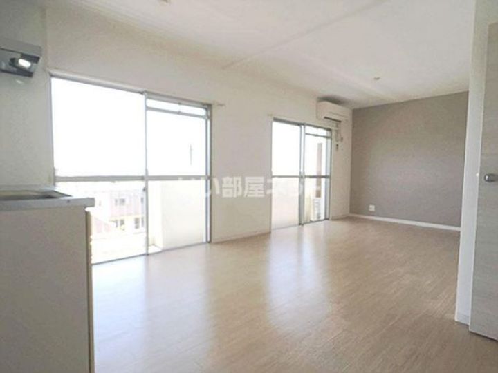 兵庫県神戸市北区泉台7(マンション)の賃貸物件の居間