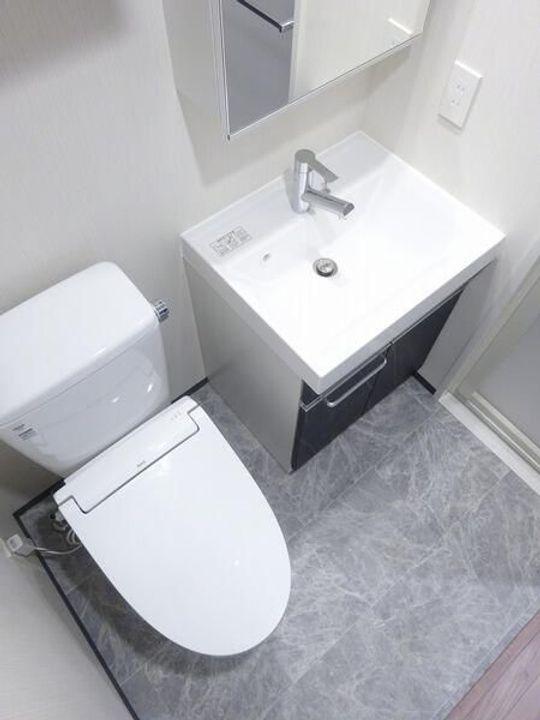 神奈川県横浜市中区末吉町1の賃貸マンションの内装