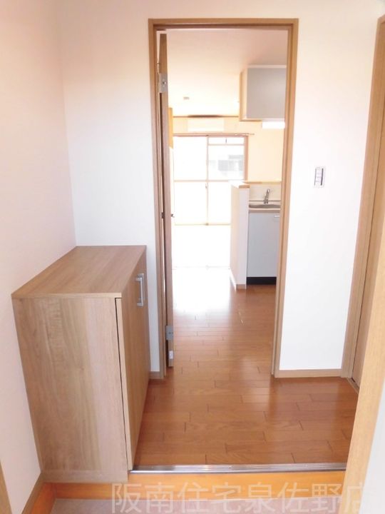 サーク羽倉崎の玄関