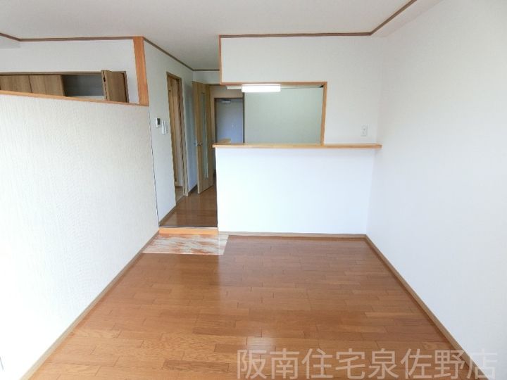 サーク羽倉崎の居間