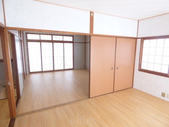 京都府京都市伏見区深草芳本町(一戸建)の賃貸物件の居間