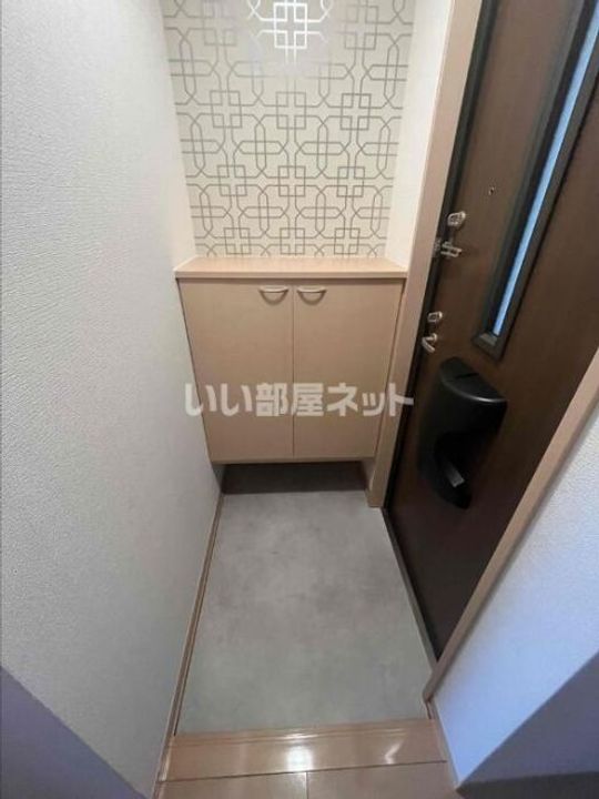 兵庫県宝塚市山本南1(アパート)の賃貸物件の玄関