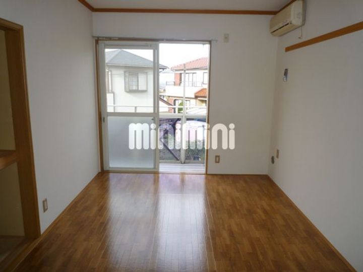 サンフラワー97の居間