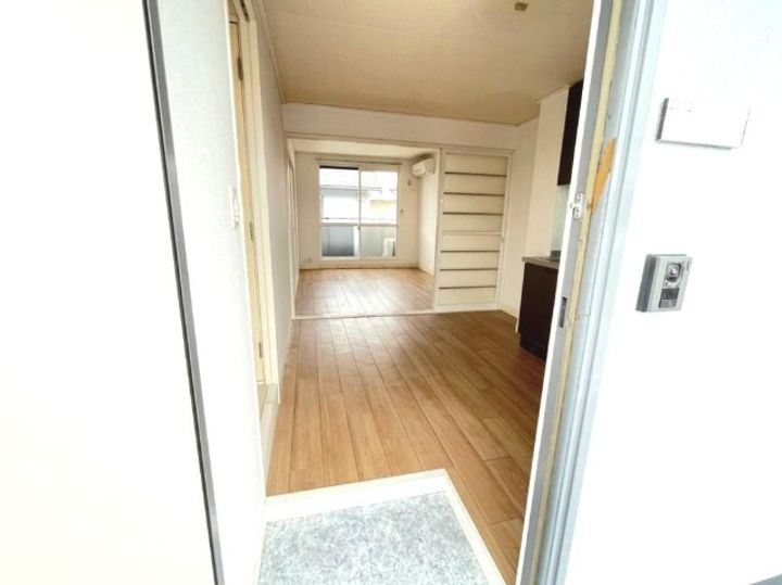 ジュネスみずたにDの玄関