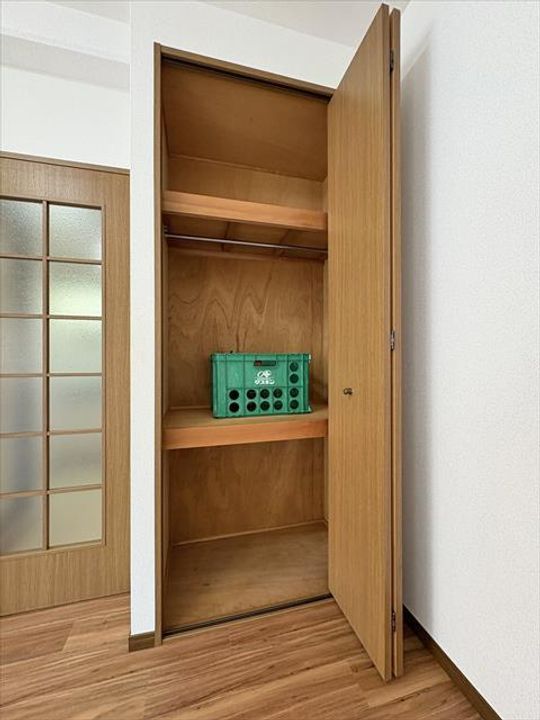 ノエル・ドゥ・フランドールの内装