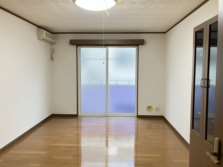 apartment Be:1の居間