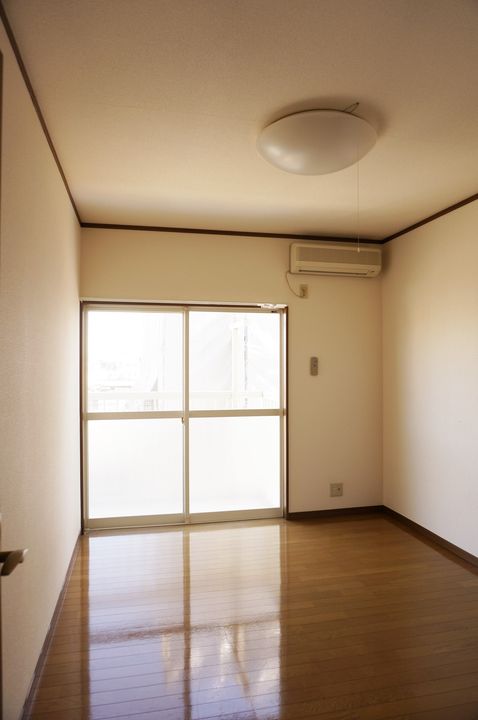 メゾン幸の内装